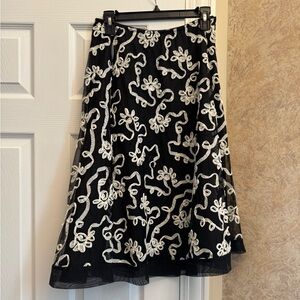 MSK black and white skirt, Size M. NWOT